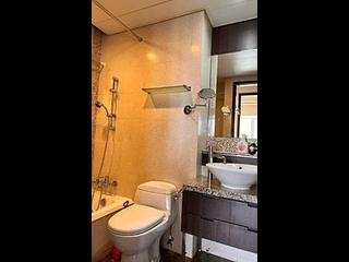 Hung Hom - The Metropolis Residence Block 2 07