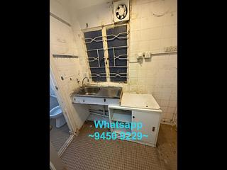 Sheung Wan - Cheong Loong Building 04