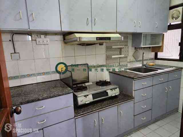Sai Ying Pun - Kwong Fung Terrace 04