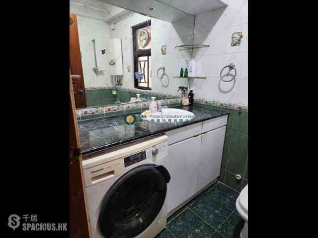 Sai Ying Pun - Kwong Fung Terrace 05