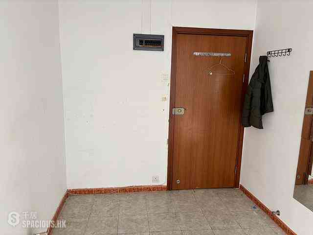 Central - 51, Wellington Street 02