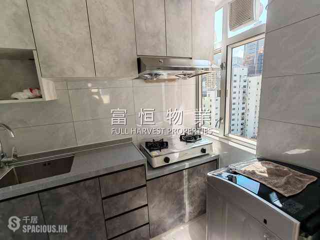 Wan Chai - Wah Fat Mansion 03