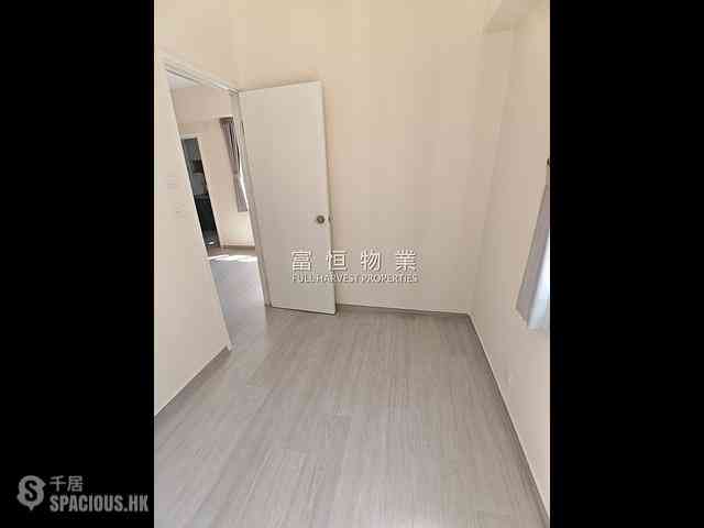 Wan Chai - Wah Fat Mansion 12