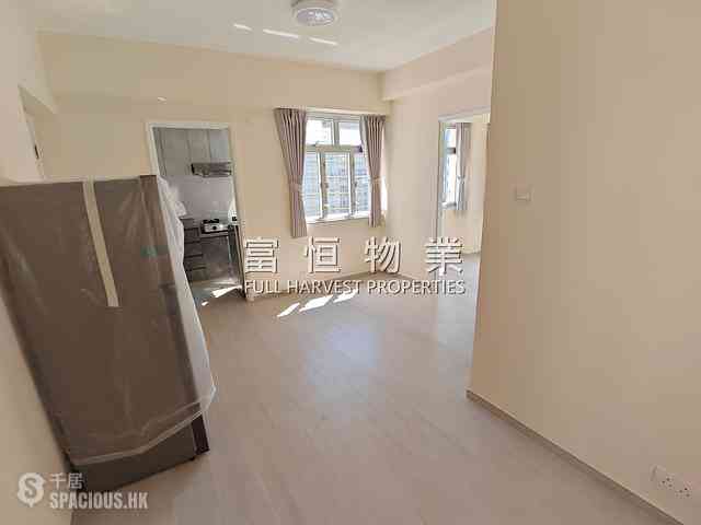 Wan Chai - Wah Fat Mansion 02