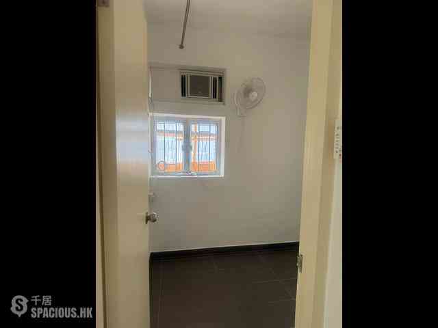 Causeway Bay - Lok Sing Centre Block A 04