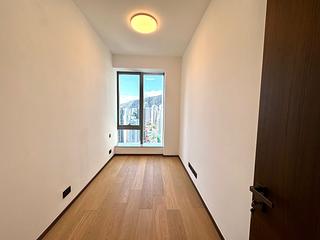 Ap Lei Chau - Marina South Block 1 05