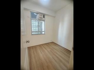 Shek Tong Tsui - Fung Yip Building 04