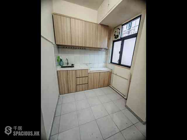 Shek Tong Tsui - Sang Cheong Building 04