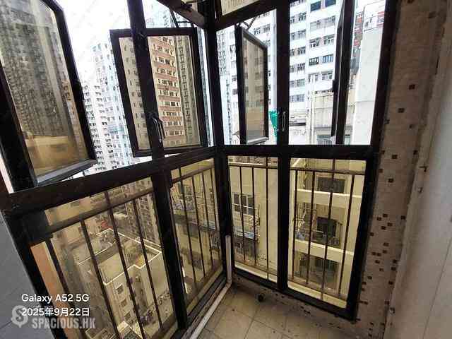 Kennedy Town - Chi Ping Building 08