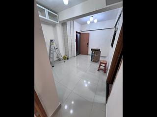 Sai Ying Pun - Liang Ga Building 02