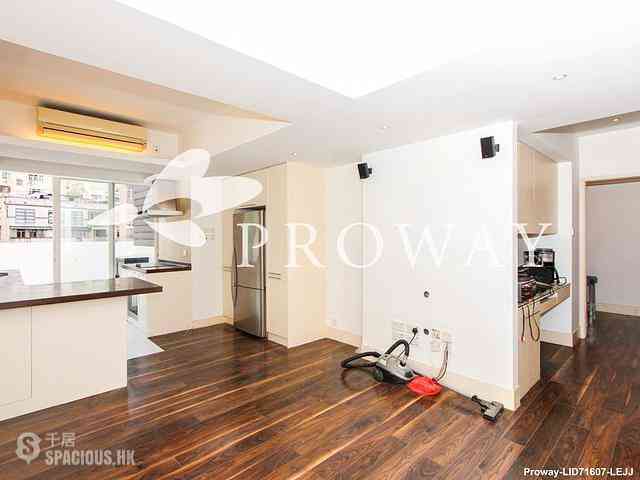 Sai Ying Pun - Sun Luen Building 06