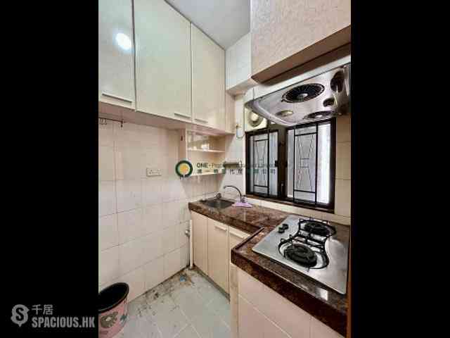 Sai Ying Pun - Federate Building 03