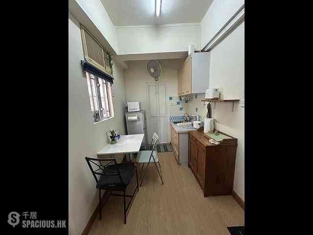 Yau Ma Tei - 160, Temple Street 02