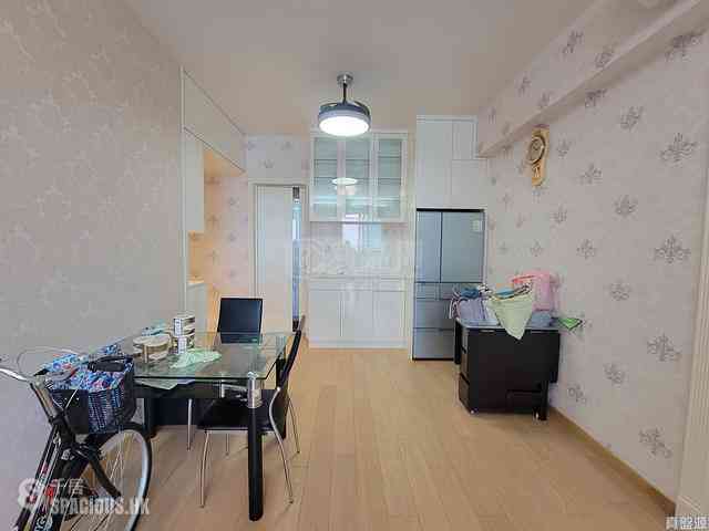 Tseung Kwan O - Capri Block 10A 03