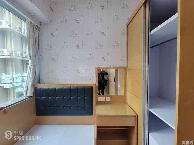 Tseung Kwan O - Capri Block 10A 05