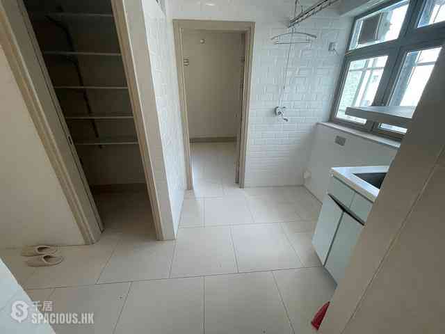 Repulse Bay - Repulse Bay Garden Block 9 04