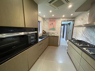 Repulse Bay - Ruby Court Tower 1 02