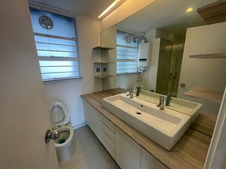 Chung Hom Kok - 30-36, Horizon Drive 06