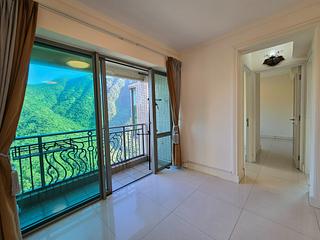 Tung Chung - Caribbean Coast Phase 4 Crystal Cove 02