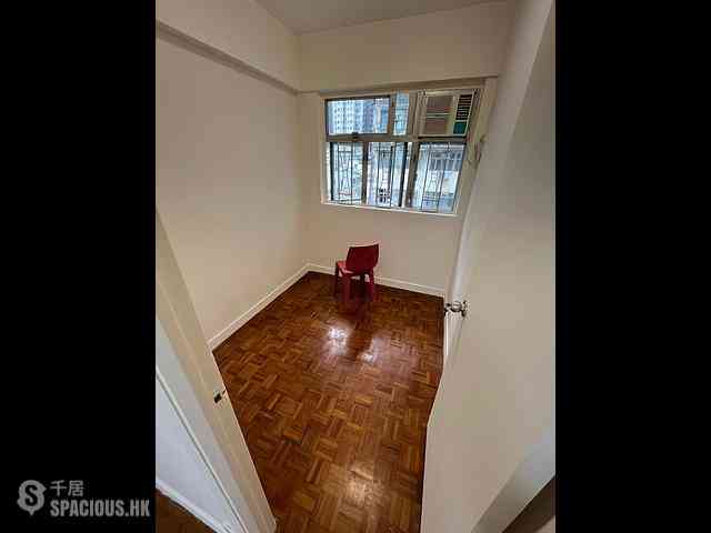 Sai Ying Pun - Tone Hing Building 06