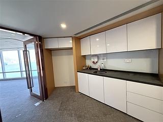 Wan Chai - Convention Plaza Office Tower 03