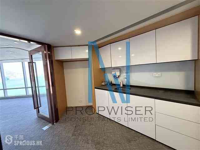 Wan Chai - Convention Plaza Office Tower 03