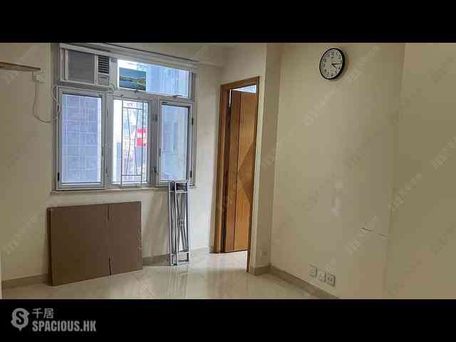 Wan Chai - Causeway Centre 10