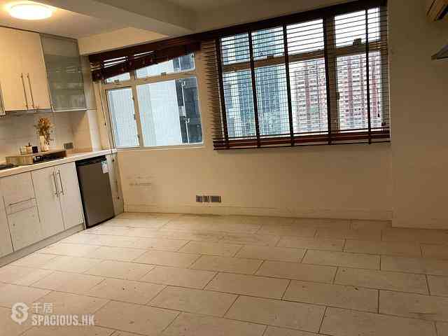 Sai Ying Pun - Hang Hing Court 01