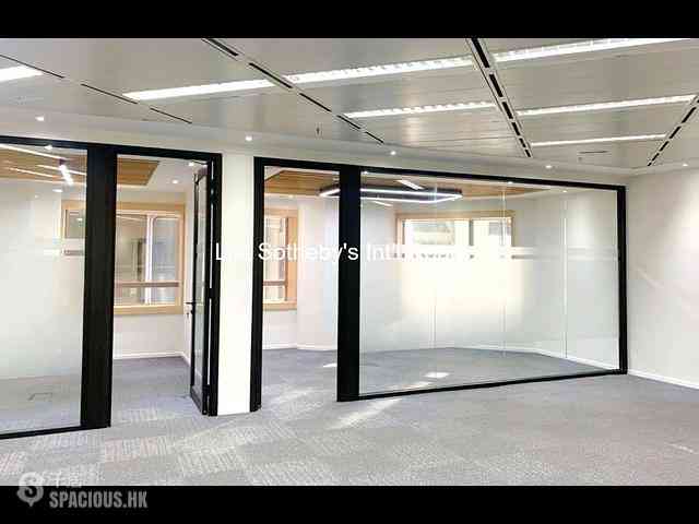 Central - Standard Chartered Bank Building 03