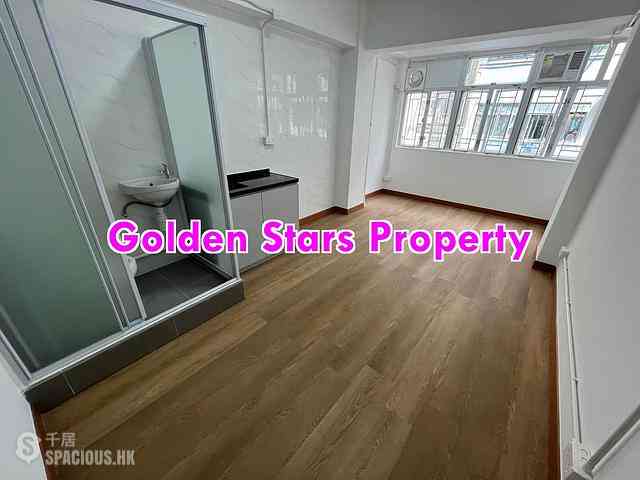 Sai Ying Pun - 26, Centre Street 06