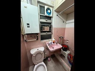 Quarry Bay - Lai King Mansion 06