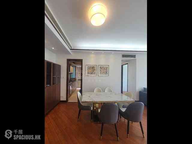 Yau Ma Tei - The Coronation Tower 5 03