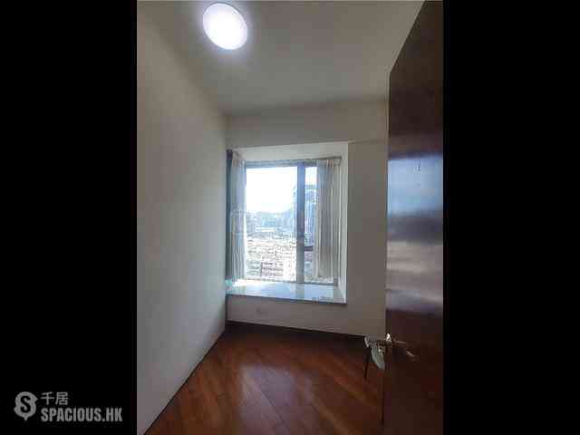 Yau Ma Tei - The Coronation Tower 5 07
