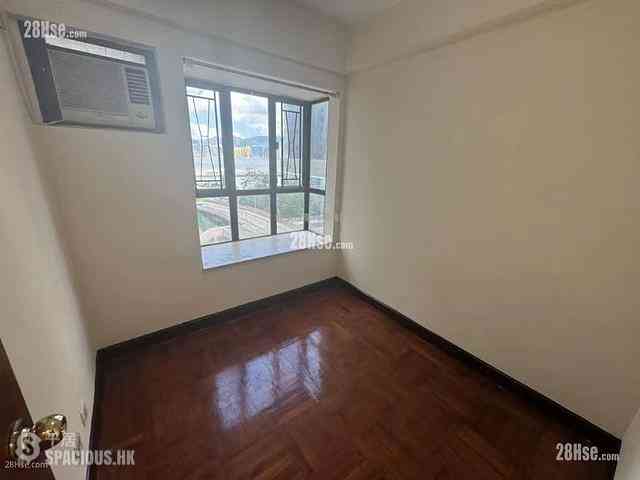 North Point - Yan Wo Building 06