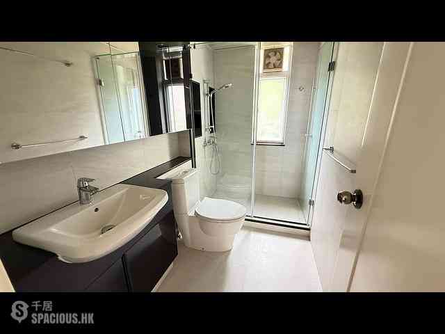 Mid Levels Central - Pearl Gardens Block EF 07