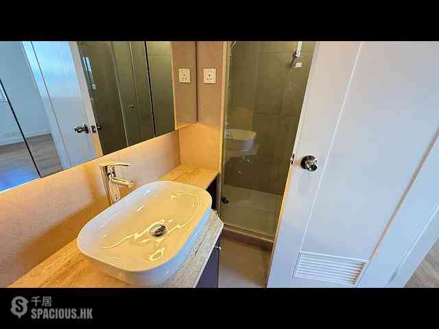 Mid Levels Central - Pearl Gardens Block EF 09