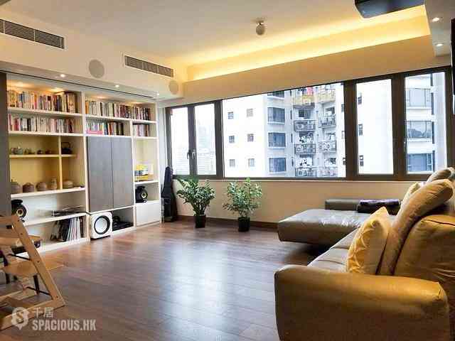 Mid Levels Central - Chenyu Court 01