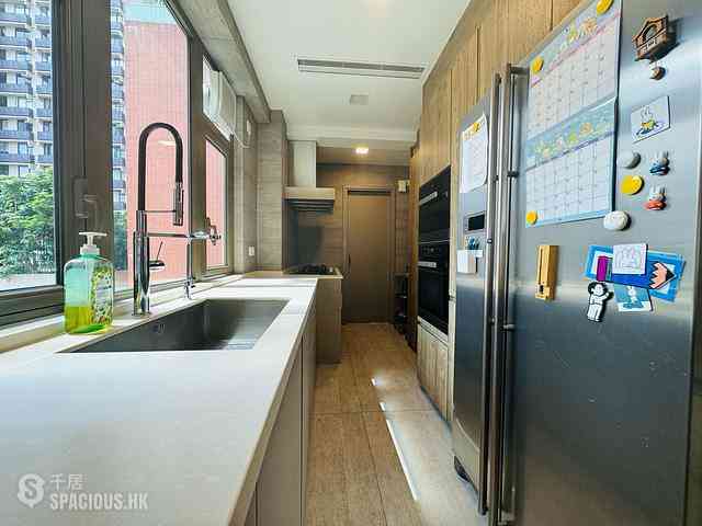 Mid Levels Central - Chenyu Court 03