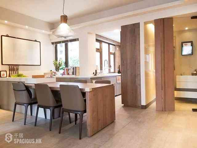 Mid Levels Central - Chenyu Court 04