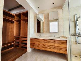 Chung Hom Kok - Magnolia (The Crown Villas) 24