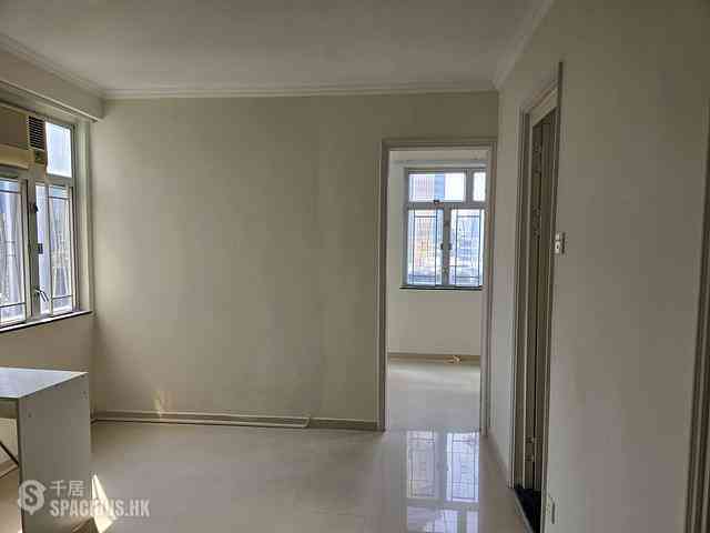 Wan Chai - Causeway Centre Block B 01