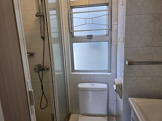 Wan Chai - Causeway Centre Block B 09