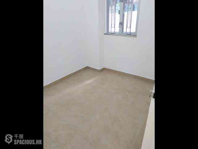 Causeway Bay - Vincent Mansion 04