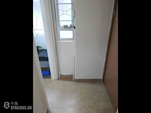 Causeway Bay - Vincent Mansion 05