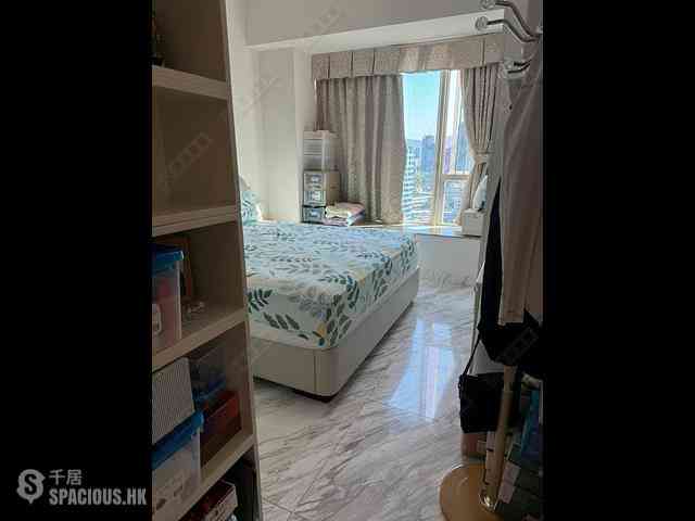 Tai Kok Tsui - Harbour Green Tower 2 02