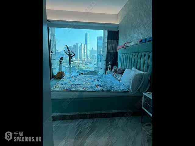 Tai Kok Tsui - Harbour Green Tower 2 06