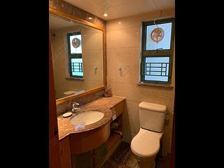 Tai Kok Tsui - Harbour Green Tower 6 05