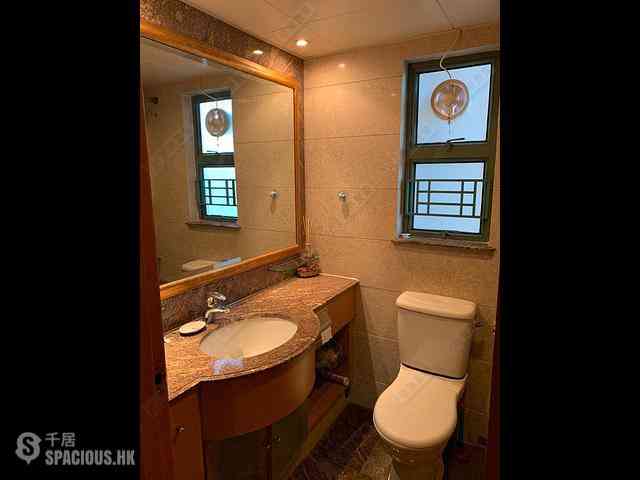 Tai Kok Tsui - Harbour Green Tower 6 05