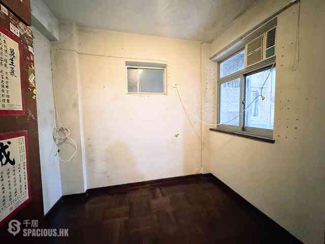 Quarry Bay - Lai King Mansion 05