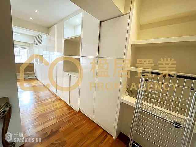 Soho - 18-18A, Shelley Street 03